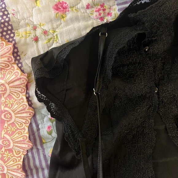 Y2K Black Lace Trim Button Up Camisole Top - Picture 4 of 5